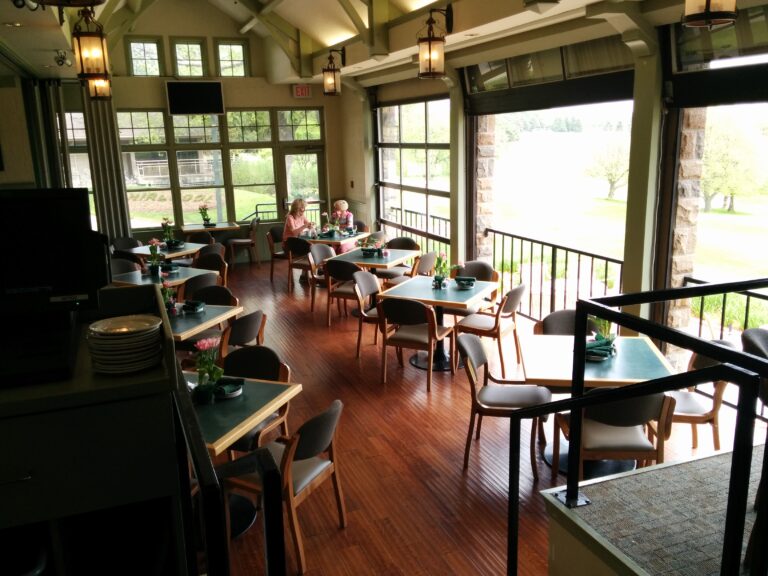 Whirlpool Restaurant Lower Level 4 768x576