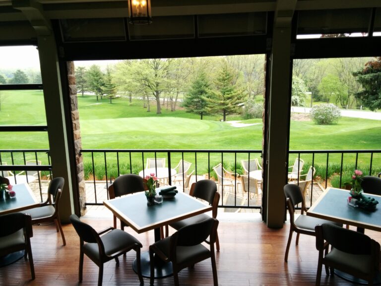 Whirlpool Restaurant Lower Level 768x576