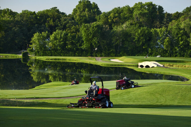 CM23 5689s Contour loc Family 110 768x512